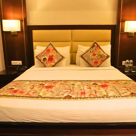 Hotel Natraj Ришикеш Экстерьер фото