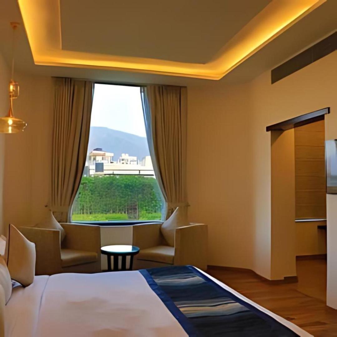 Hotel Natraj Ришикеш Экстерьер фото