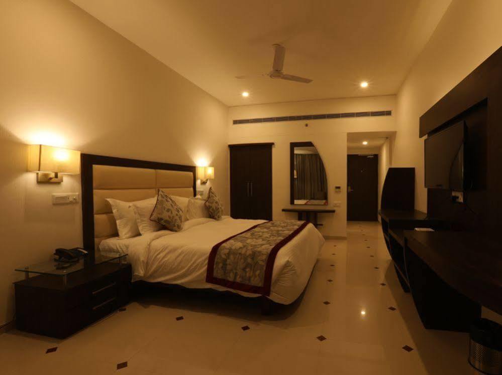 Hotel Natraj Ришикеш Экстерьер фото