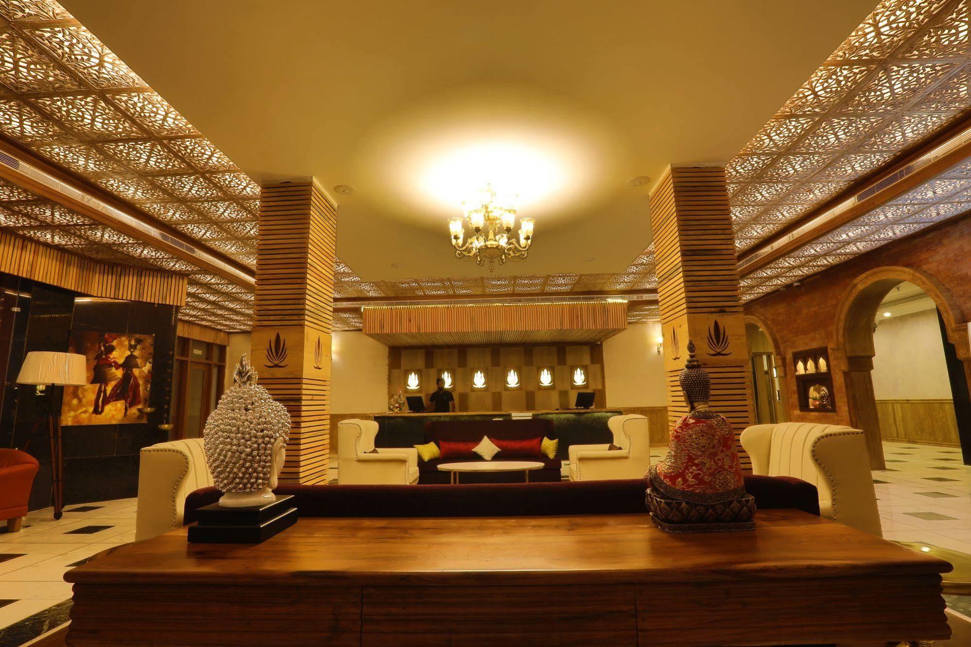 Hotel Natraj Ришикеш Экстерьер фото
