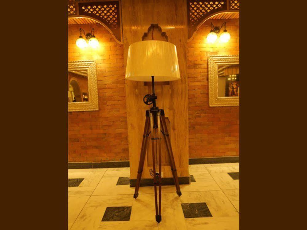 Hotel Natraj Ришикеш Экстерьер фото